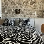 Villa Greystone - House