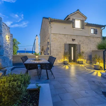 فيلة Greystone - House بودغورا