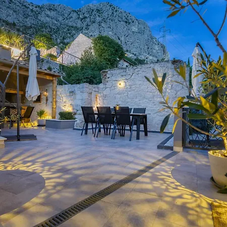 Greystone - House