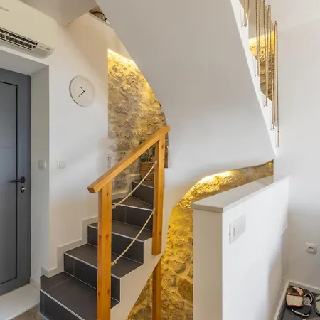 فيلة Greystone - House بودغورا