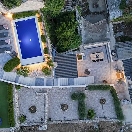 Villa Greystone - House *