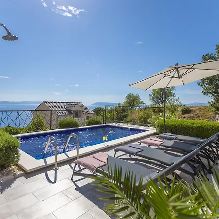 Greystone - House Villa