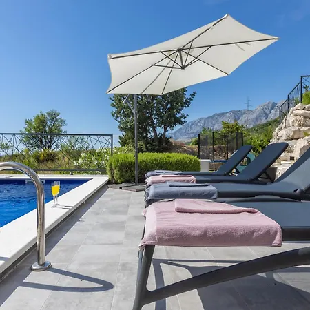 Greystone - House
