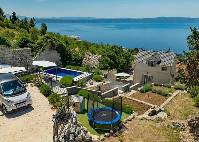 Greystone - House Villa