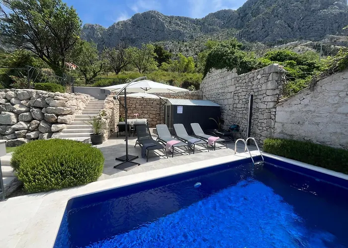 Villa Greystone - House