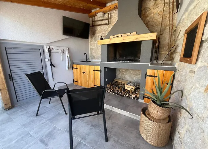 Greystone - House *