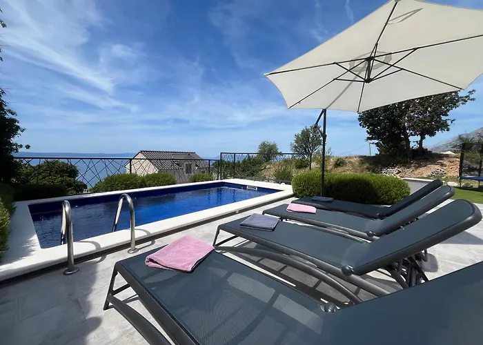 فيلة Greystone - House *