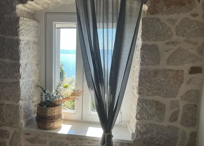 Villa Greystone - House