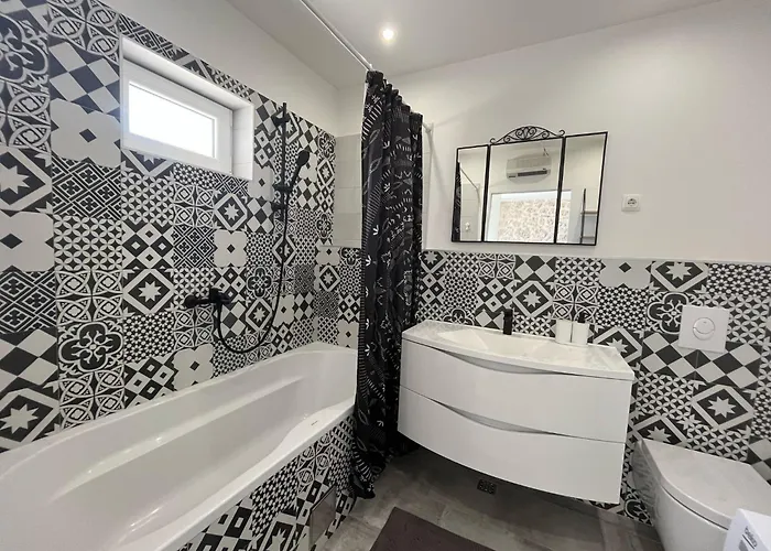 Villa Greystone - House *