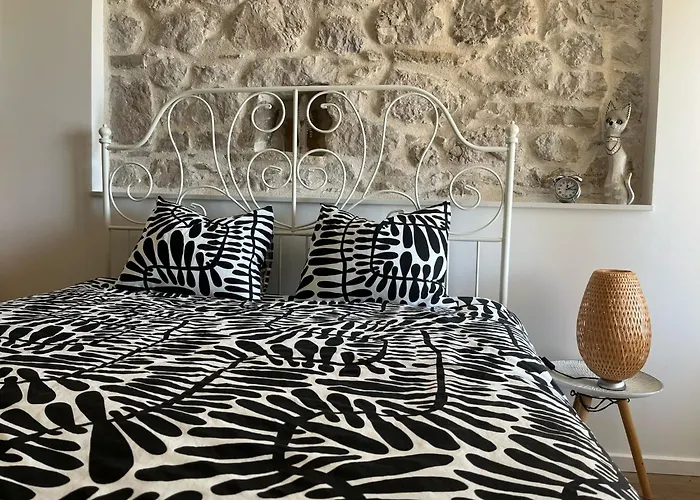 فيلة Greystone - House