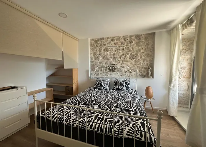 Greystone - House Villa